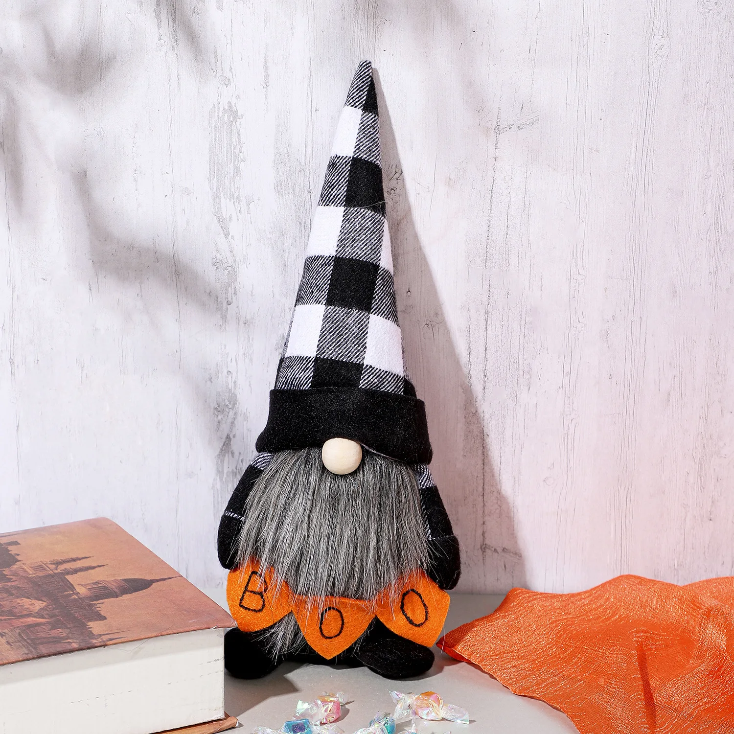 Nuovi oggetti di scena decorativi di Halloween: Ghost Festival Rudolf Faceless Doll Window Decoration Party Scene