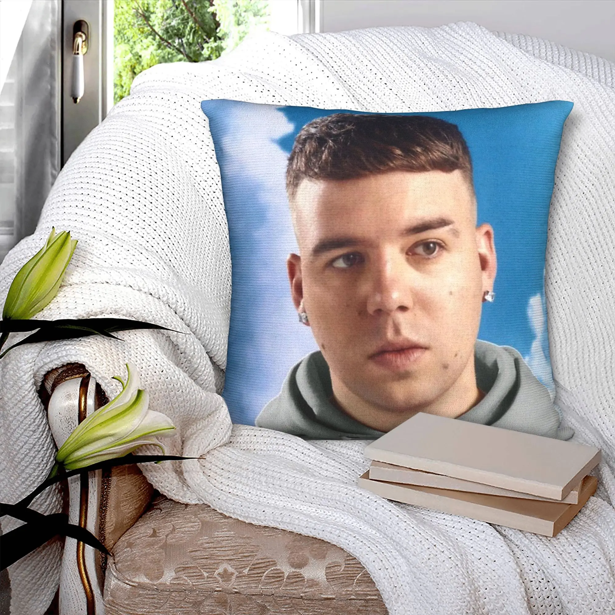 

Мягкий и милый автомобильный альбом Quevedo Donde Quiero Estar, украшения, наволочки, чехол для подушки в стиле рэпера, квадратный чехол, несколько размеров