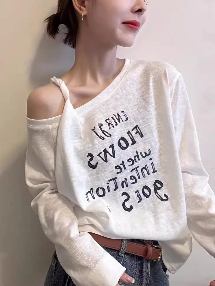 

Loose Long Sve T-irt Women's oulder Bared Letter Print Slant Collar Top Korean Sle Commute Faion Autumn Wear