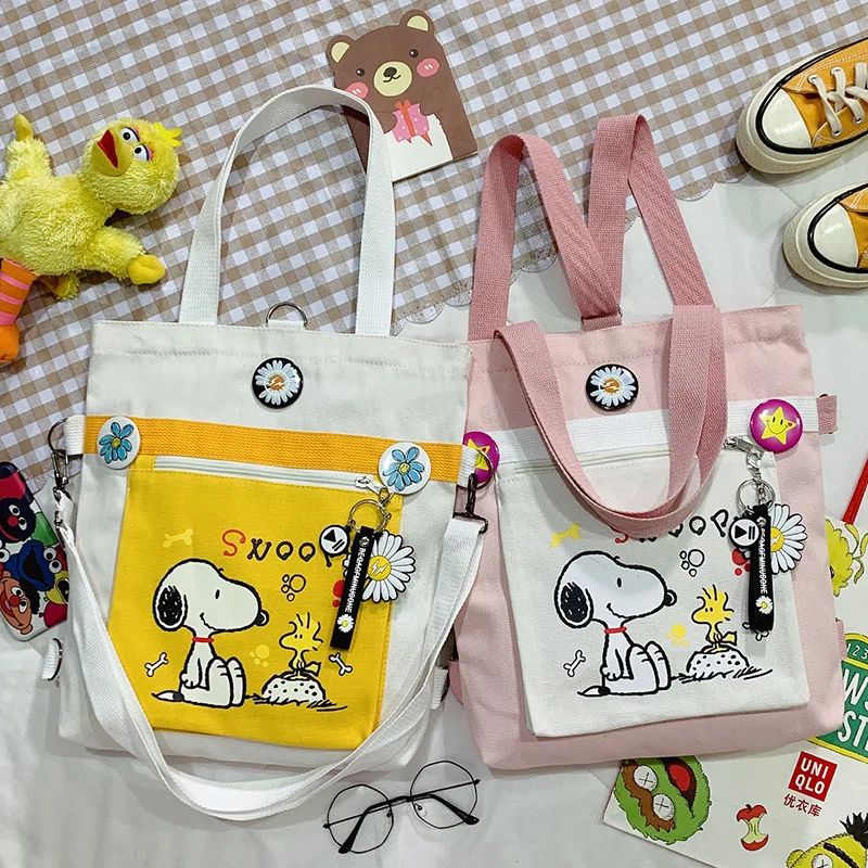 Cute Anime Fashion Trend Snoopy Canvas Bag Messenger Bag studente Unisex Cartoon borsa a tracolla borsa di stoffa coppia regalo con ciondolo