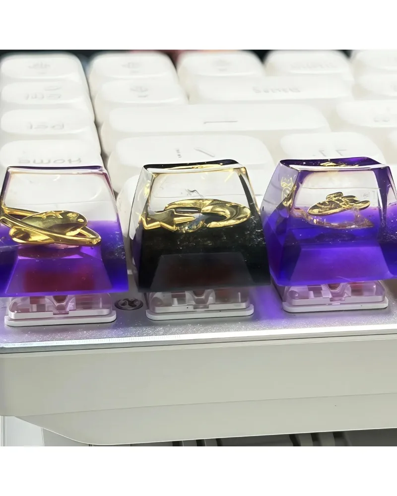 Resin DIY Universe Planet Moon Keycaps Light Transmitting Personalized Cross Axis Mechanical Keyboard Single