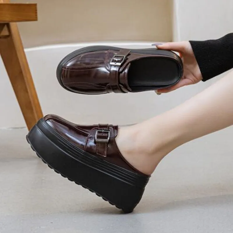 Diseñador de cuero genuino Casual mujer plataforma cuña pisos zapatillas diapositivas mulas 2026 sandalias de verano transpirables zapatos de alta marca