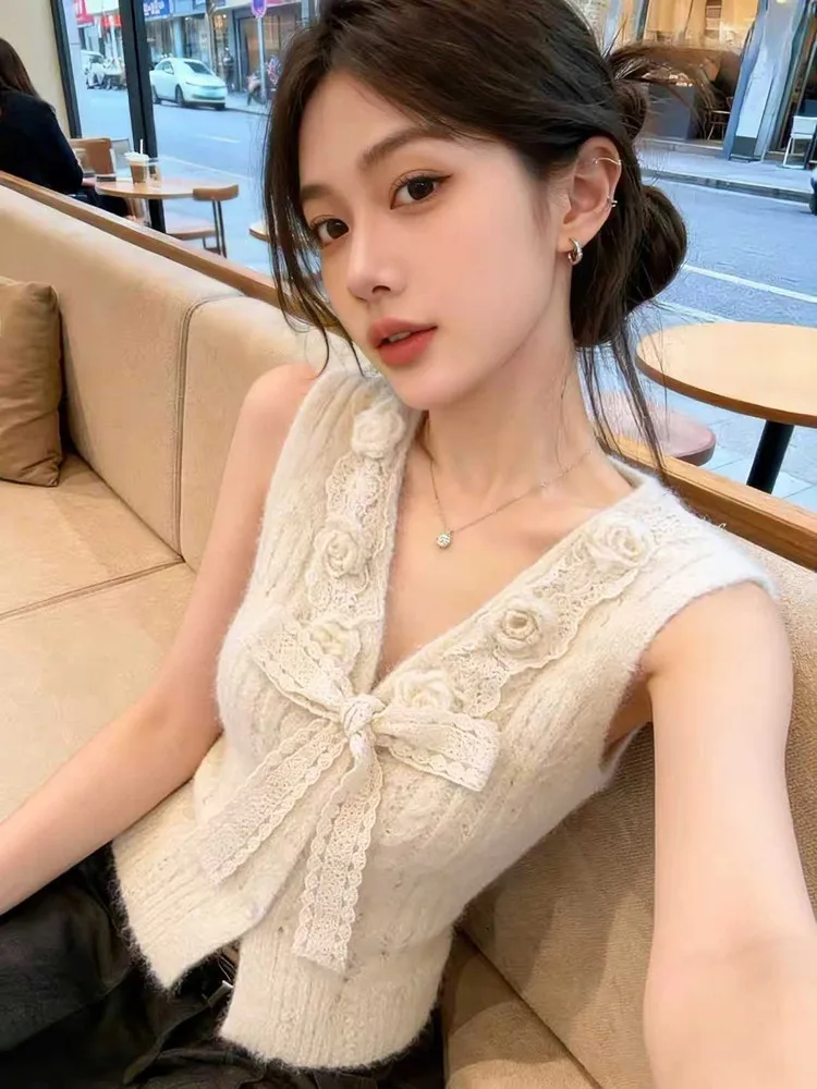 Sweet Style Lace Splice Knitted Vest Women's Sleeveless Top Self-Reserved New 2026 Age-Defying V-Neck Short Length  ...