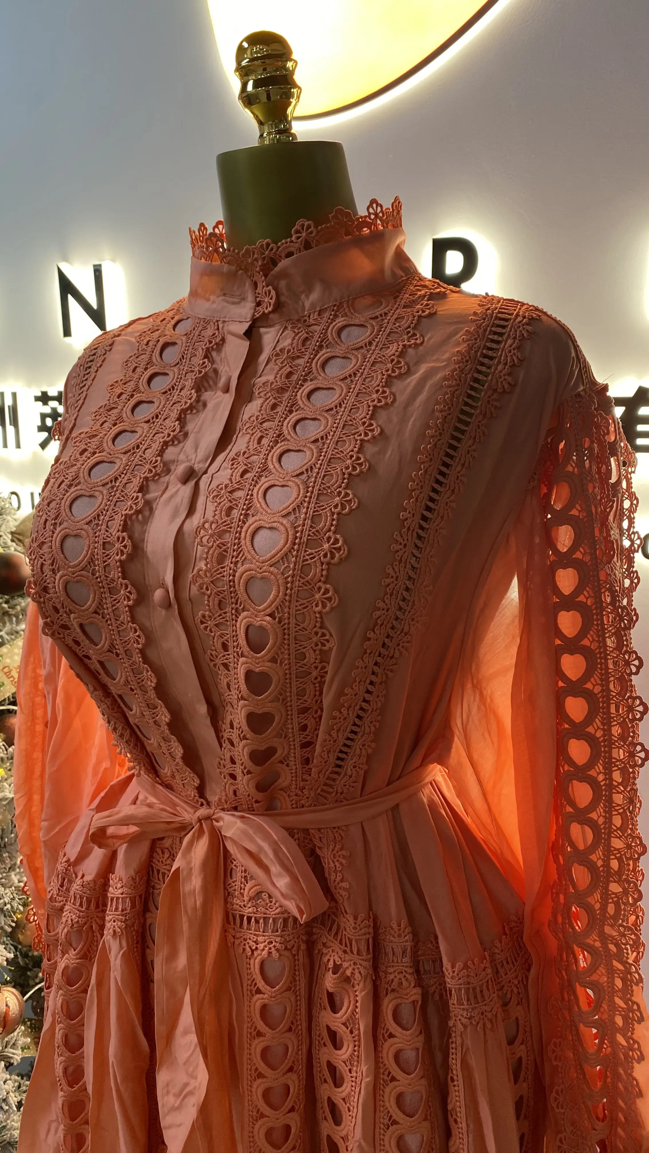 Abito all'uncinetto scavato in stile retrò, abito da donna con maniche a sbuffo a maniche lunghe e patchwork in pizzo con scollo a O-collo-GZXX131