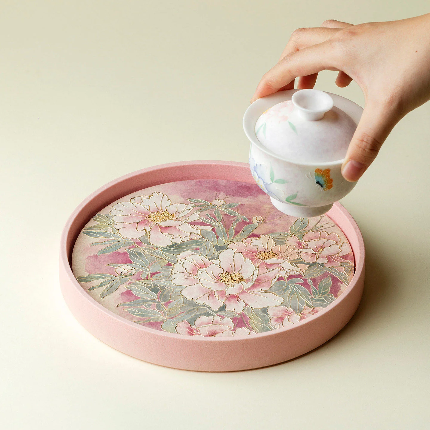 New Chinese Style Relief Ceramic Absorb Water Pallet Hot Stamping Peony Pattern Rotundity Saucer Restaurant Cafe Decoration