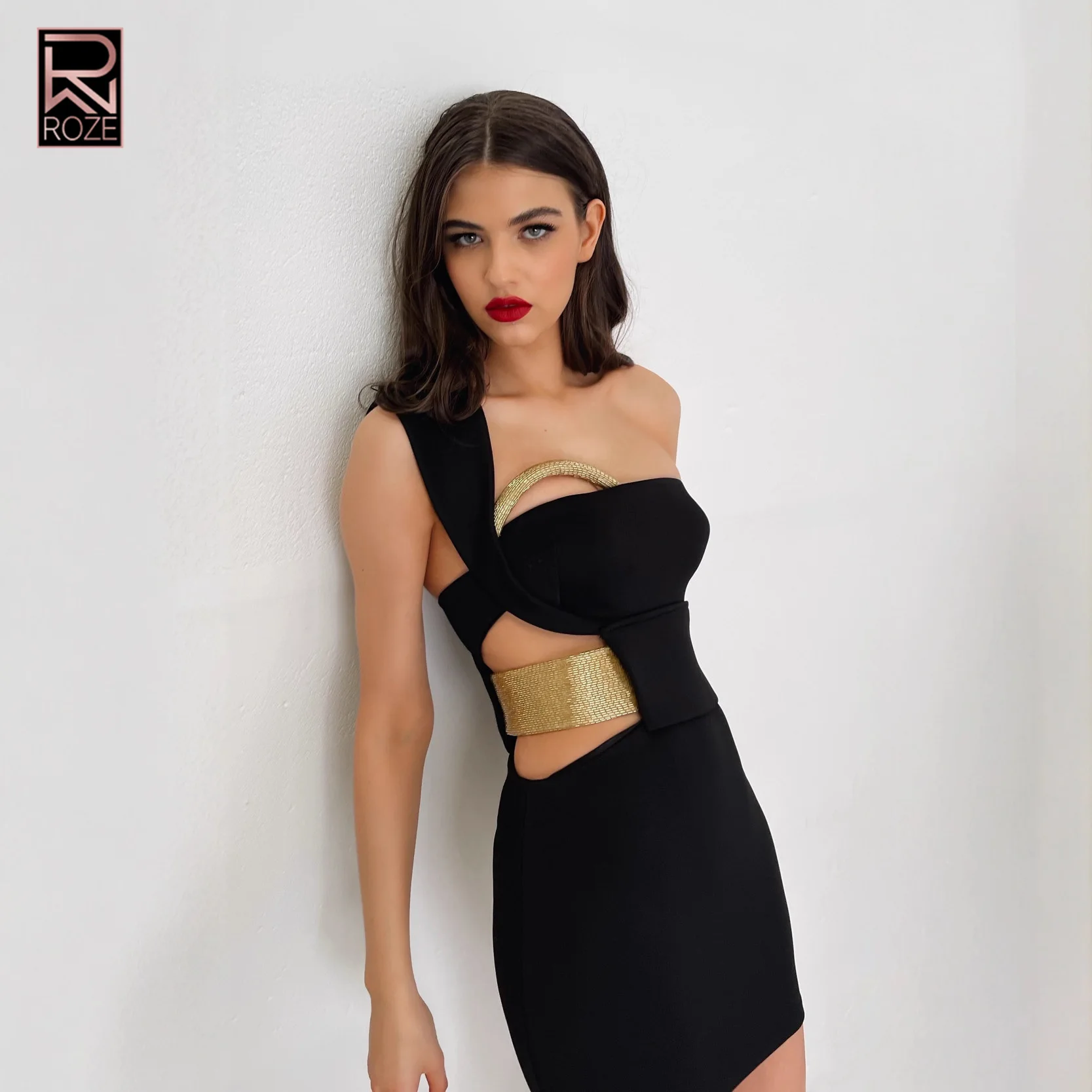 ROZE 2026 Tendências Preto Bandagem Mini Vestido de Um Ombro - Recorte Ouro Acento Feminino Festa/Data/Club Vestido de Noite