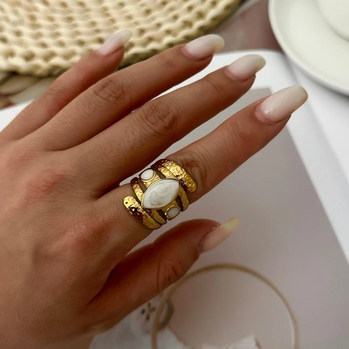 Vintage-Ringe mit Blumen-, Ranken- und Blattmotiven, spiralförmig gewickelt, mit Schlangenmuster, für Damen und Herren, aus Edelstahl, geometrische Ringe, Schmuck. – Detail 13
