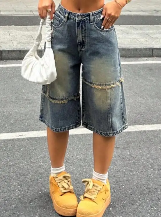 Splicing fringed and cool denim shorts for women, loose straight leg five quarter pants