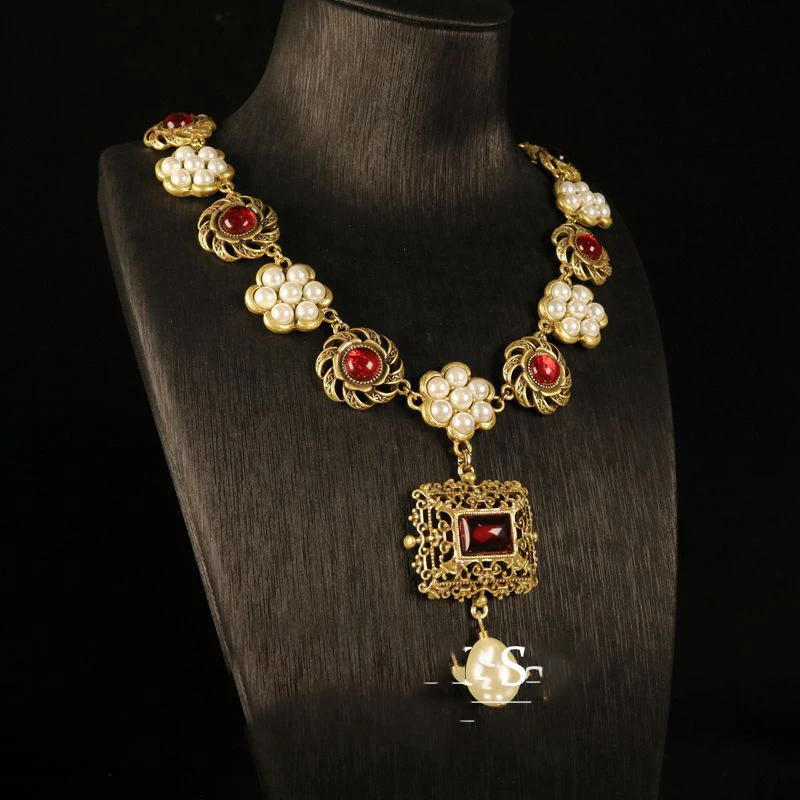 

Medieval court style luxury retro necklaces exquisite temperament everything French high jewelry design brand high quality