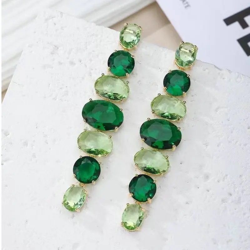 Bilin color Mode lange grüne Zirkonia Ohrring für Frauen