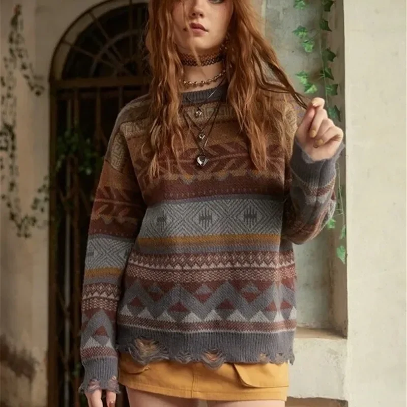 European and American Autumn and Winter New Loose Round Neck Geometric Pattern Perforated Knitted Long Sleeved Sweater