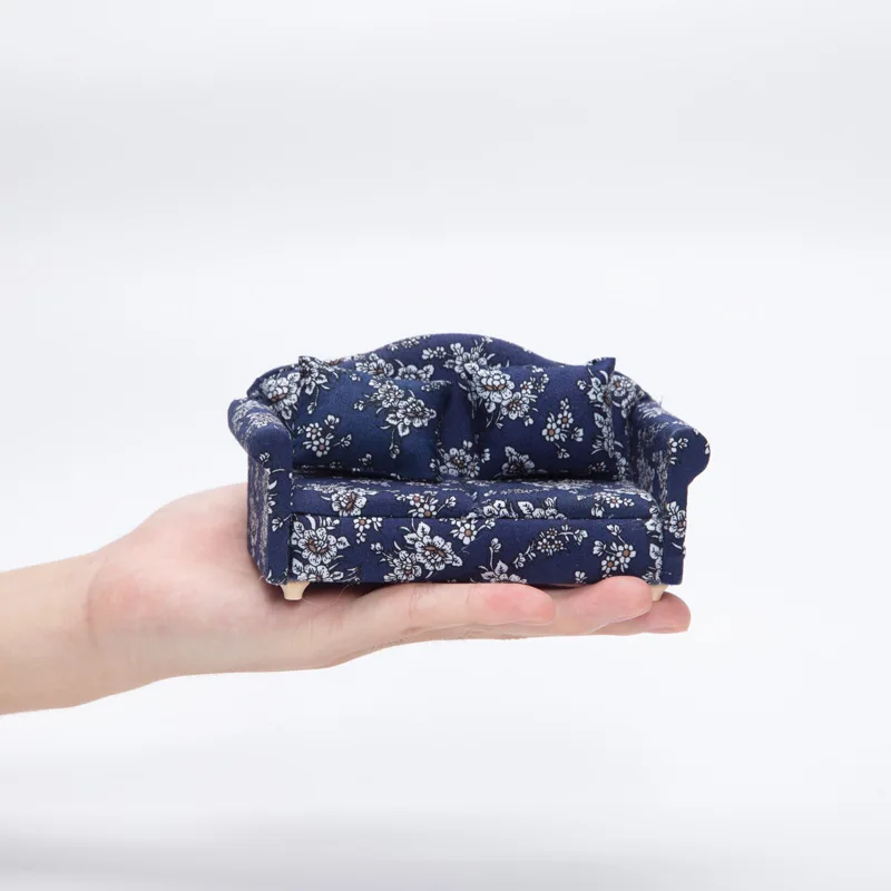 Juego de Mini sofá y almohadas para casa de muñecas, muebles de simulación, juguetes, accesorios para casa de muñecas en miniatura, juguetes para niños, regalo, 1:12