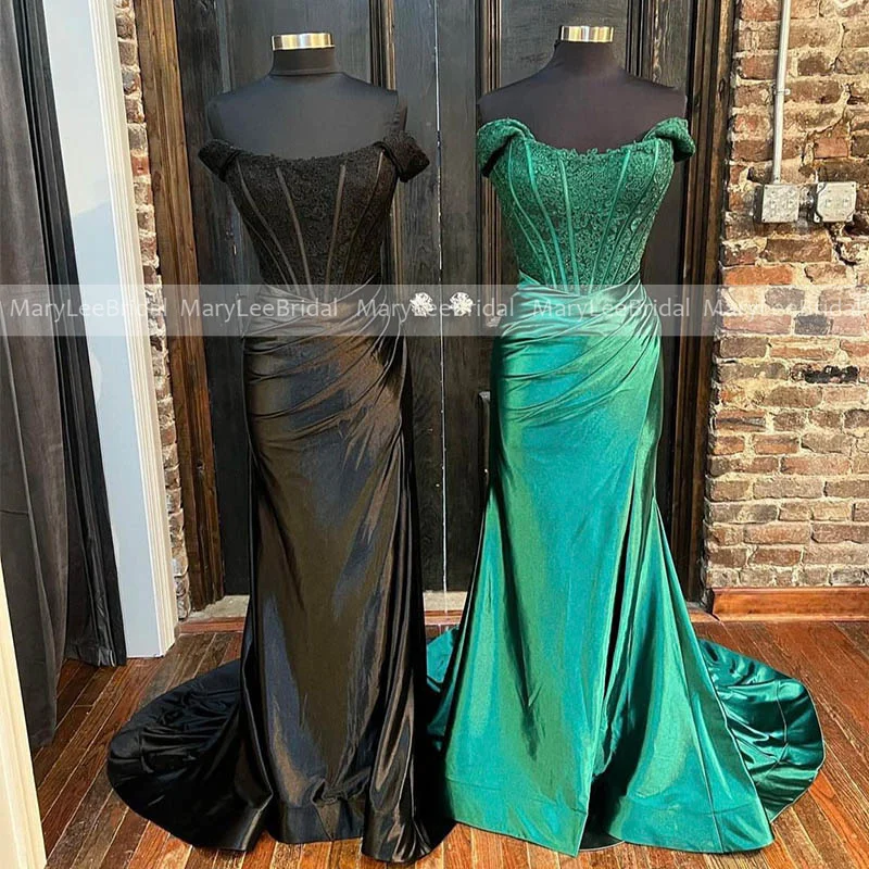 

Off the Shoulder Emerald Green Bridesmaids Dress Corset Appliques Ruched Black Shiny Satin Wedding Guest Dress for African Women