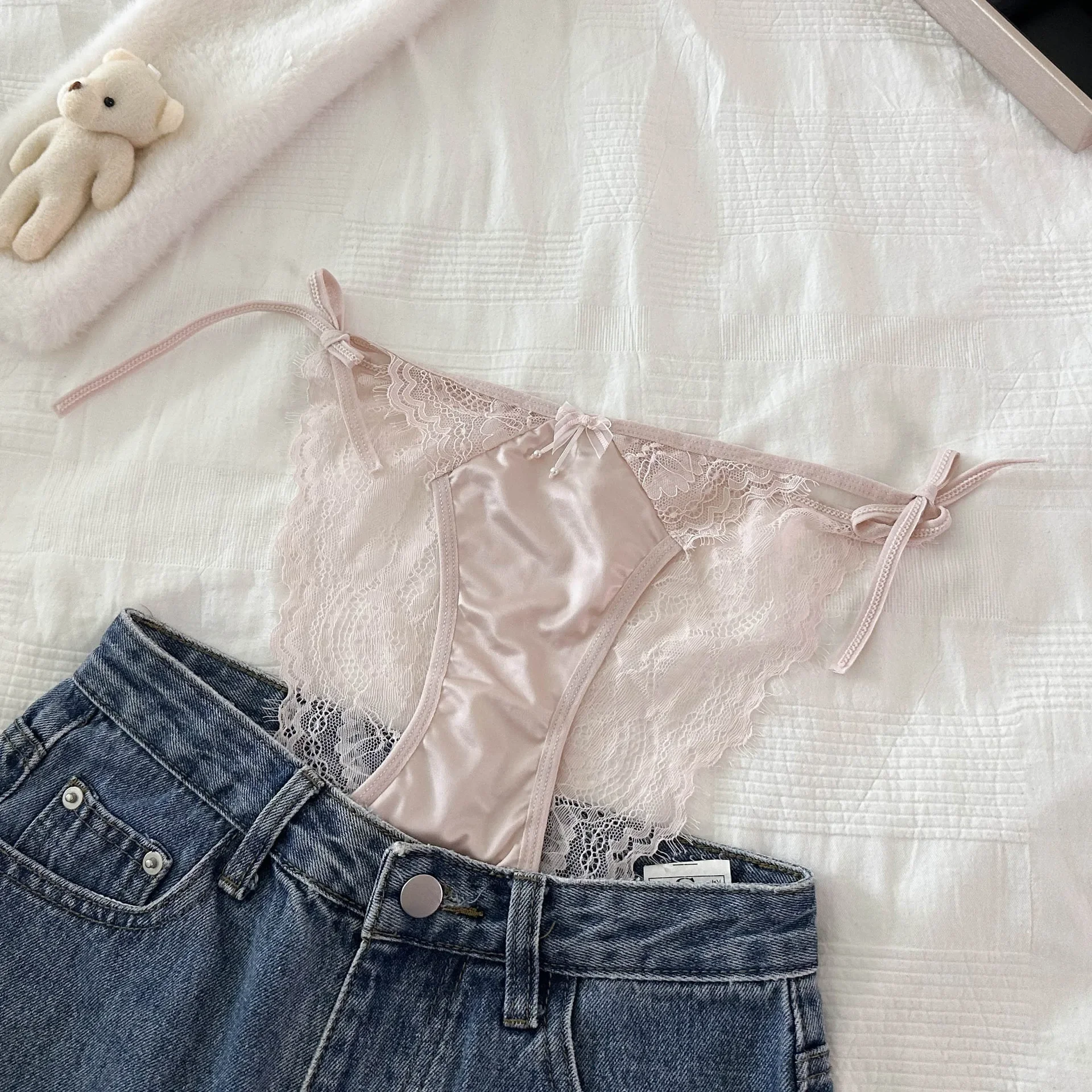 

Сексуальное кружевное атласное нижнее белье для женщин, дышащие хлопковые трусики с низкой талией и промежностью, мягкие прозрачные соблазнительные трусы