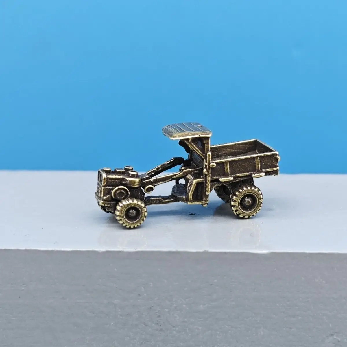 Solid Brass Vintage Tractor Mini Metal Model  Micro Landscape Ornament Statue Decor Collectible Craft