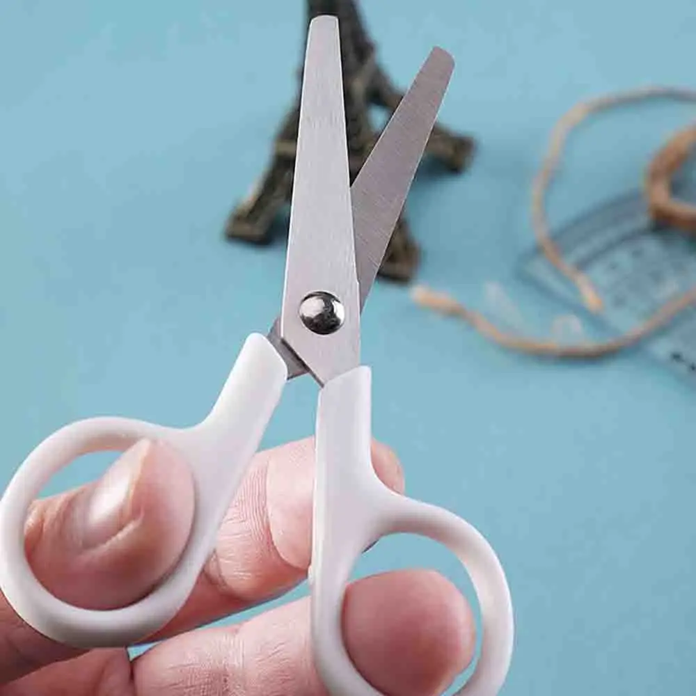 1 قطعة مقص القرطاسية طالب بسيط مع غطاء واقي آمنة طفل اليدوية الفن الفولاذ المقاوم للصدأ مقص مكتب اللوازم المدرسية #5