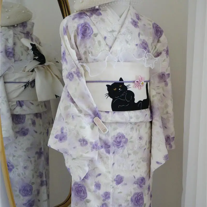 

Japanese Women's Lace Kimono Rose Pattern Traditional Retro Composite Fabric Dress for Travel Photography