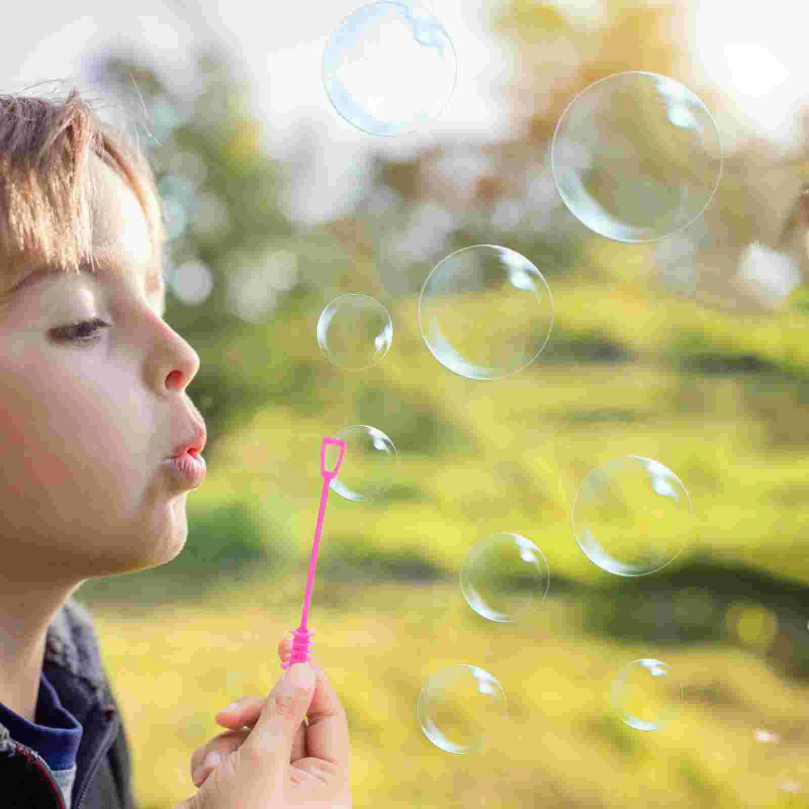 Set di giocattoli da 24 pezzi Mini Bubble estivo per bambini Giocattoli per bambini all'aperto per bambini Bacchette ricaricate in plastica