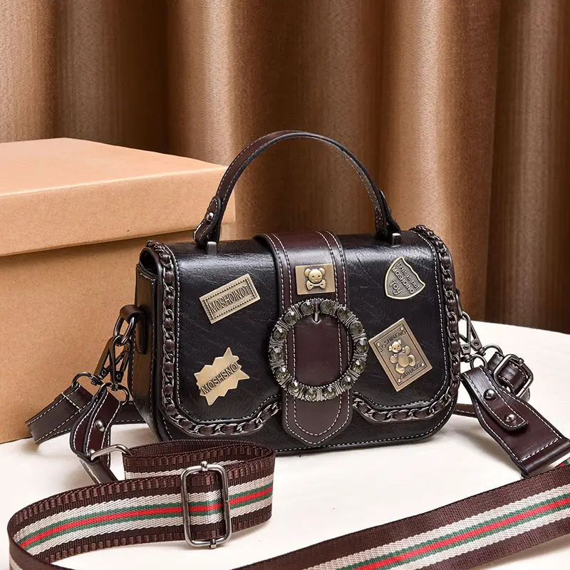 

Элегантная текстурированная сумка: Новая модная женская сумка через плечо, маленькая квадратная сумка в корейском стиле, простая сумка-кроссбоди для женщин