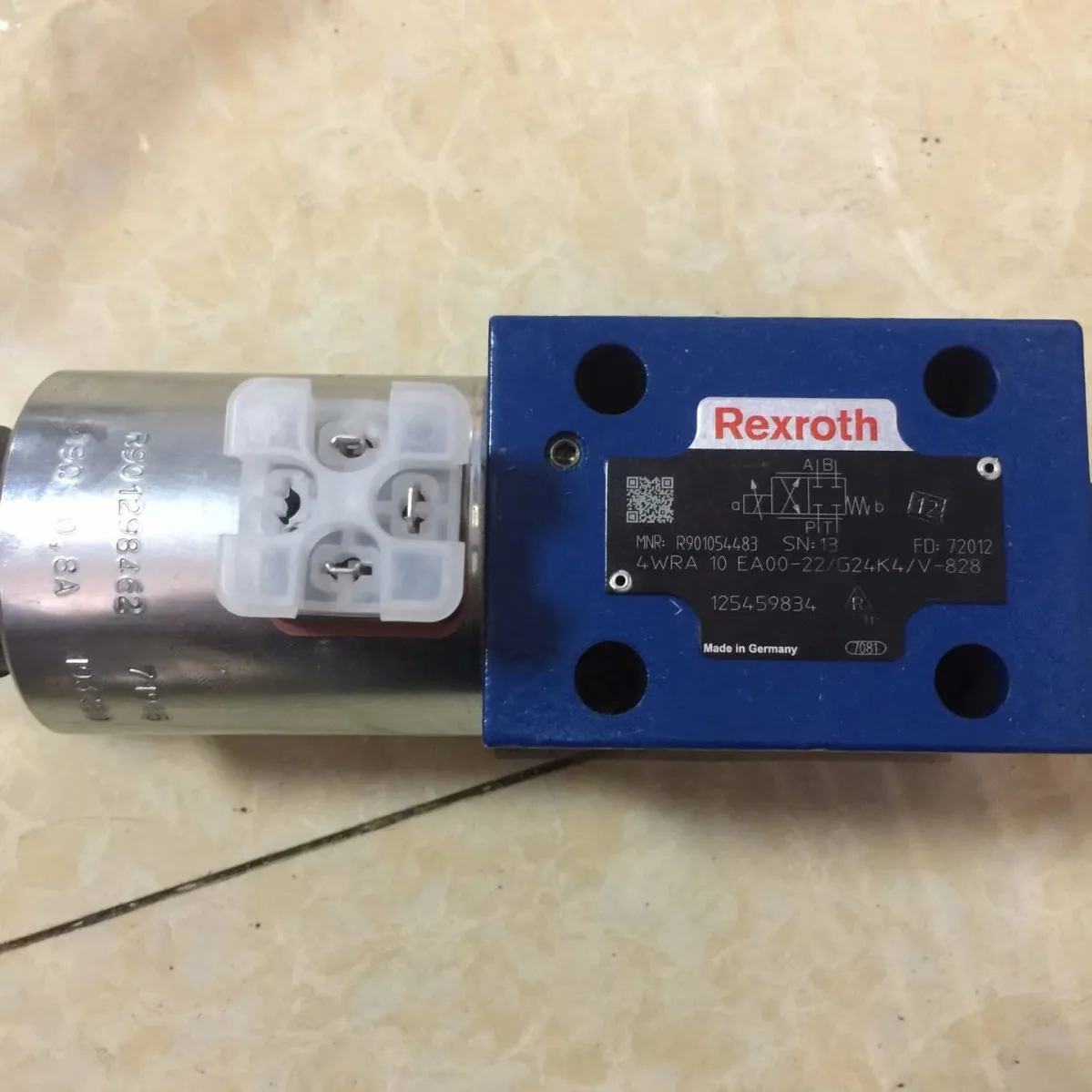 Rexroth Proportional Directional Valve R900951937 4WRZ25E2-325-5X/6A24NEK4/D3M