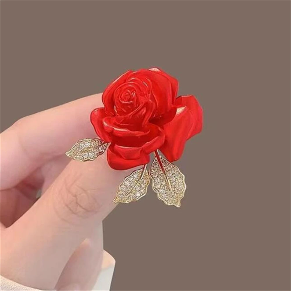 Temperament Pretty Peony Brooches for Women Rhinestone Flower Brooch Pins Bridal Wedding Dress Coat Jewelry Accessories