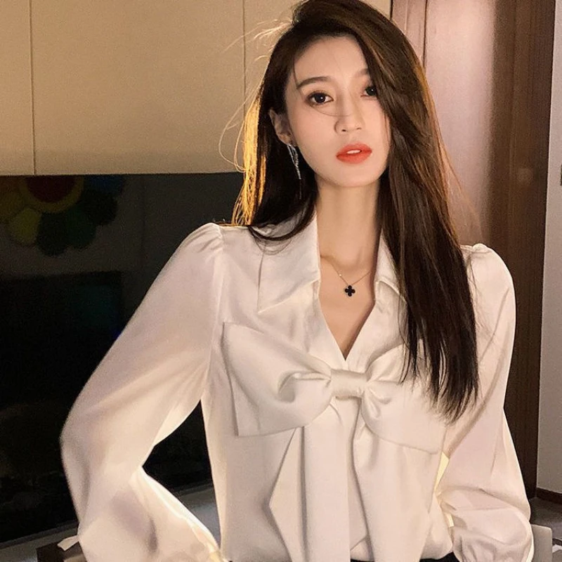 New Popular Socialite Collarbone Lapel Big Bow Feminine V-neck Women\'s White Shirt Stylish and High-end