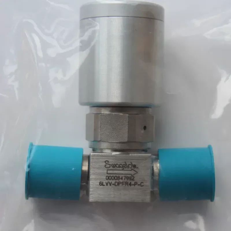 6LVV-DPFR4-P-C Diaphragm Valve Stainless Steel High Purity Control Fitting Industrial Fluid System Component