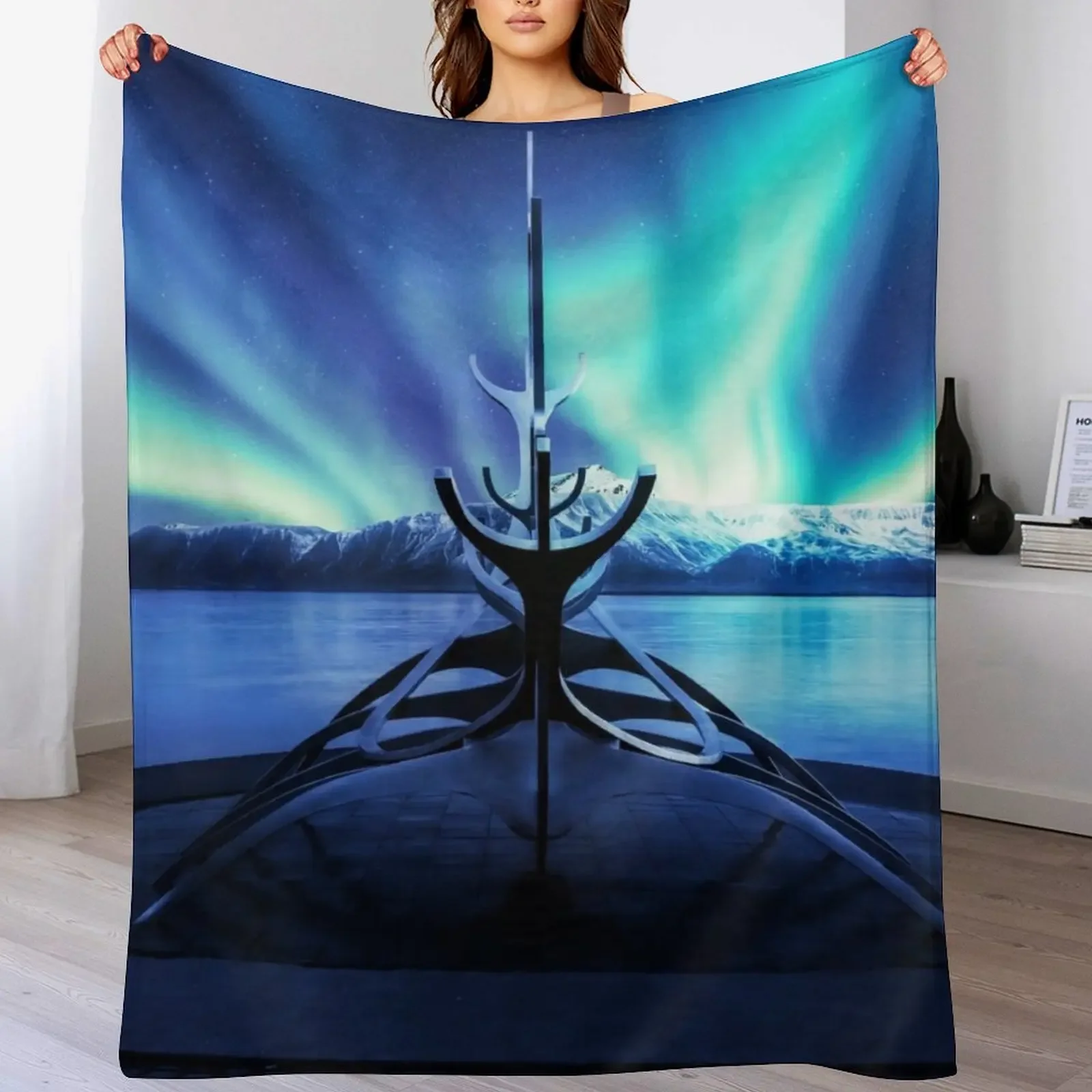 

Northern Lights at Sun Voyager Iceland Throw Blanket Kid'S Hairys Warm Plaid on the sofa Blankets