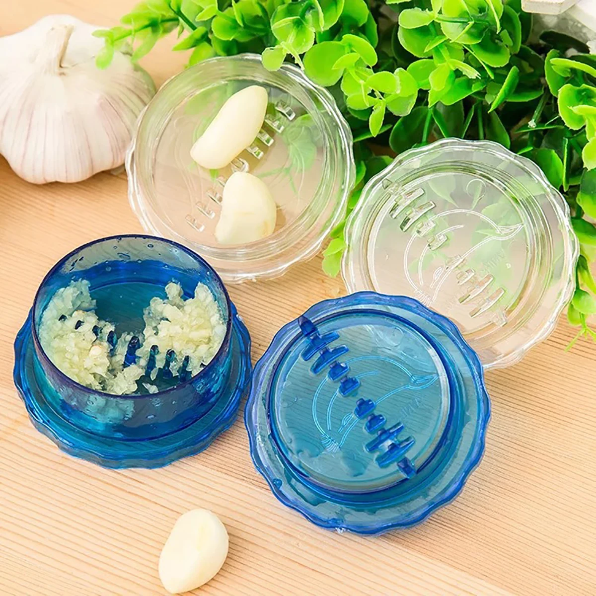 Manual Garlic Crusher Box Garlic Press Roll Twist Crusher Chopper Grinder Kitchen Acceesories