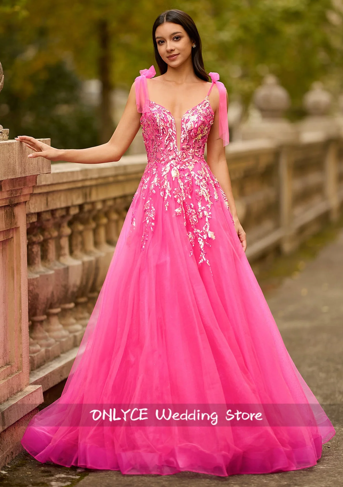 

Cute A-Line Shiny Pink Prom Dresses Formal Party Gowns Appliques Sequins Beadind Straps Wedding Party Gown Customized