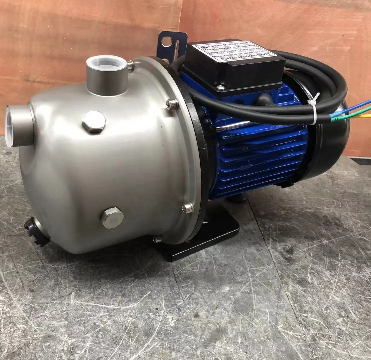 Pompa di pressione di sovralimentazione superficiale solare DC96V 1HP con controller MPPT