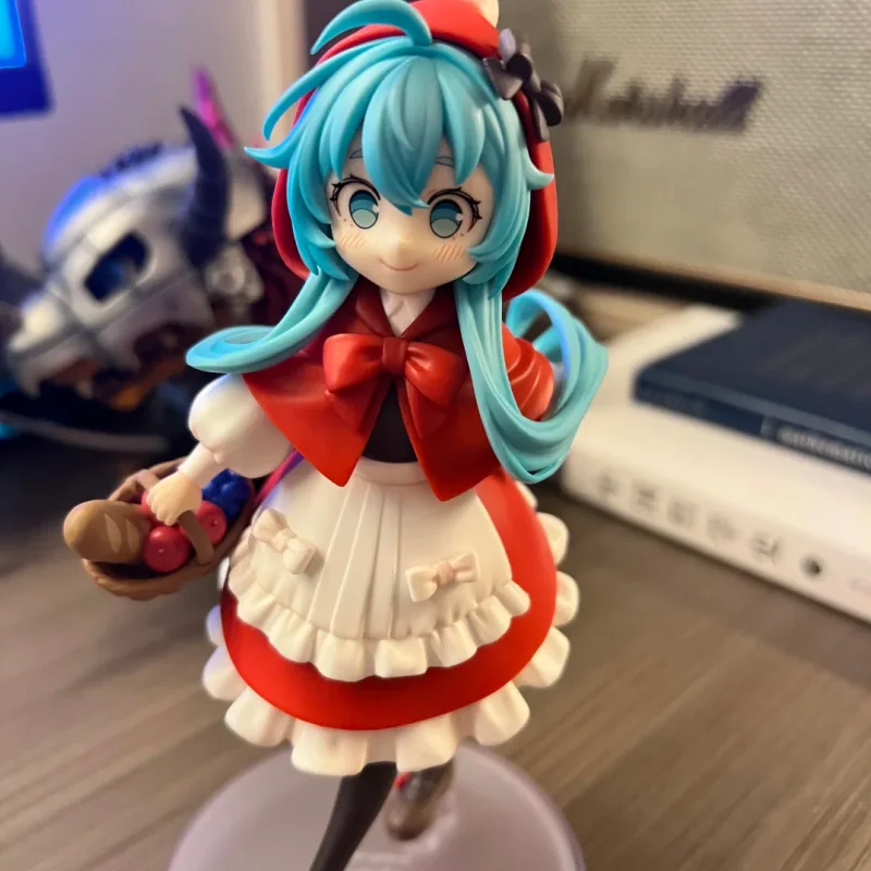 figura-coleccionable-original-furyu-vocaloid-hatsune-miku-caperucita-roja-Idolo-virtual-decoracion-de-escritorio-personalizada