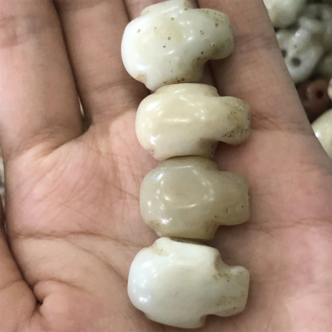 1 قطعة/الوحدة بيجو السحر abalorios صنع المجوهرات الطبيعية كينغهاي اليشم الجمجمة DIY بها بنفسك الاكسسوارات خمر مجوهرات الأحجار الكريمة الخرز للجنسين