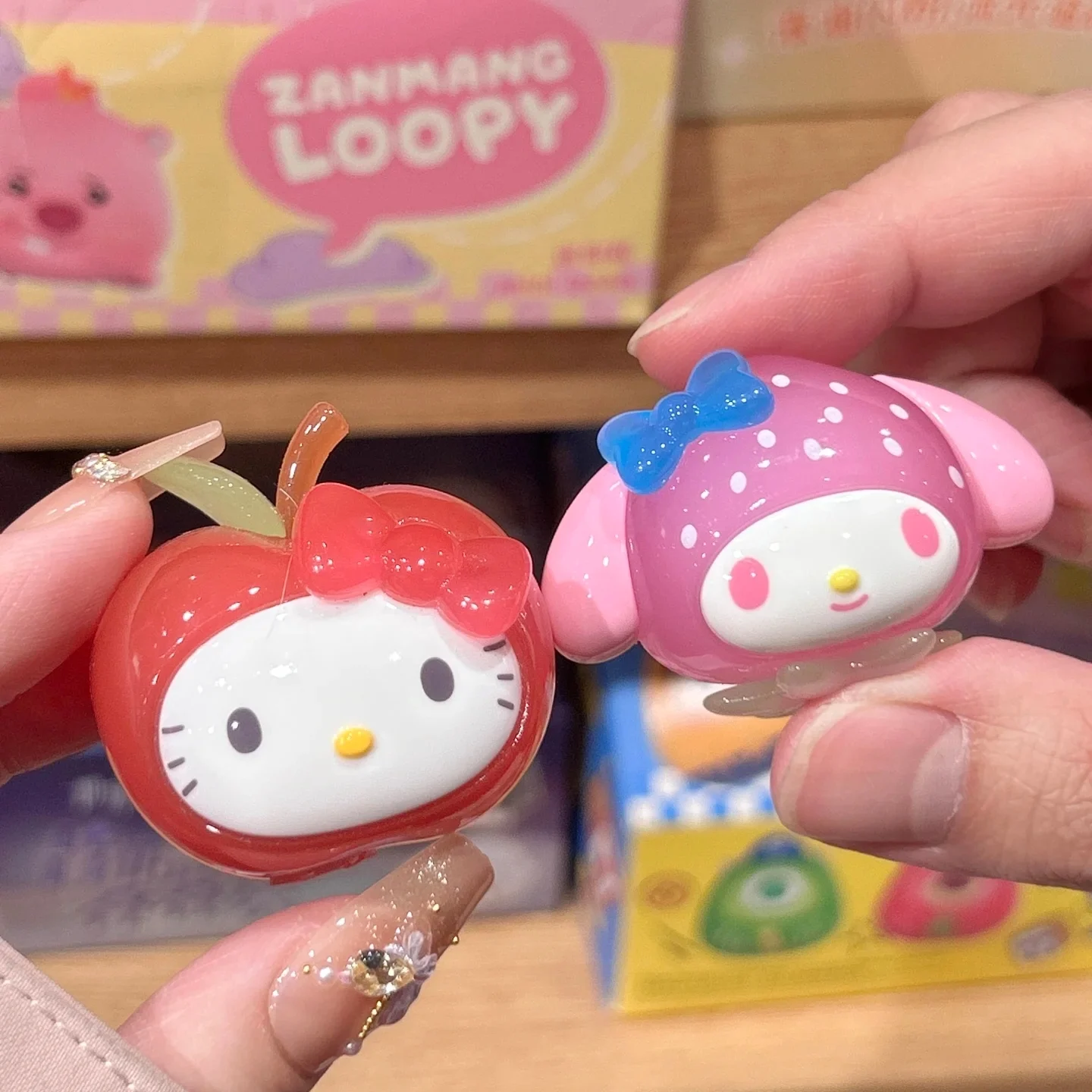 Mini bolsa ciega Original de la serie Spot Fruit, caja ciega de juego a la moda, adorno de escritorio, perro Kuromi Pacha, bonito grano, juguete para regalo hecho a mano