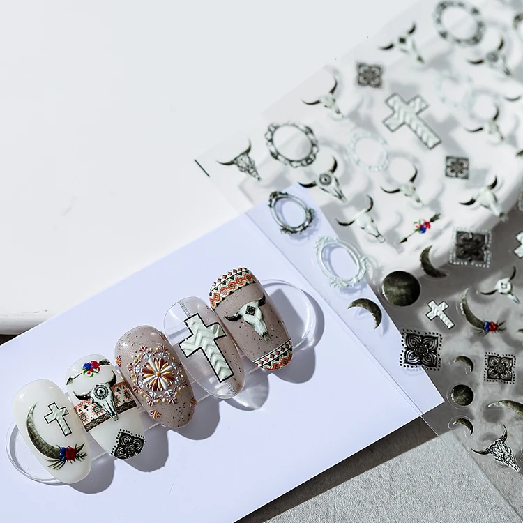 1 blatt Geprägte Bull Totem Nagel Kunst Aufkleber Böhmen Floral Slider Decals für Nagel Maniküre Dekoration Klebstoff Aufkleber