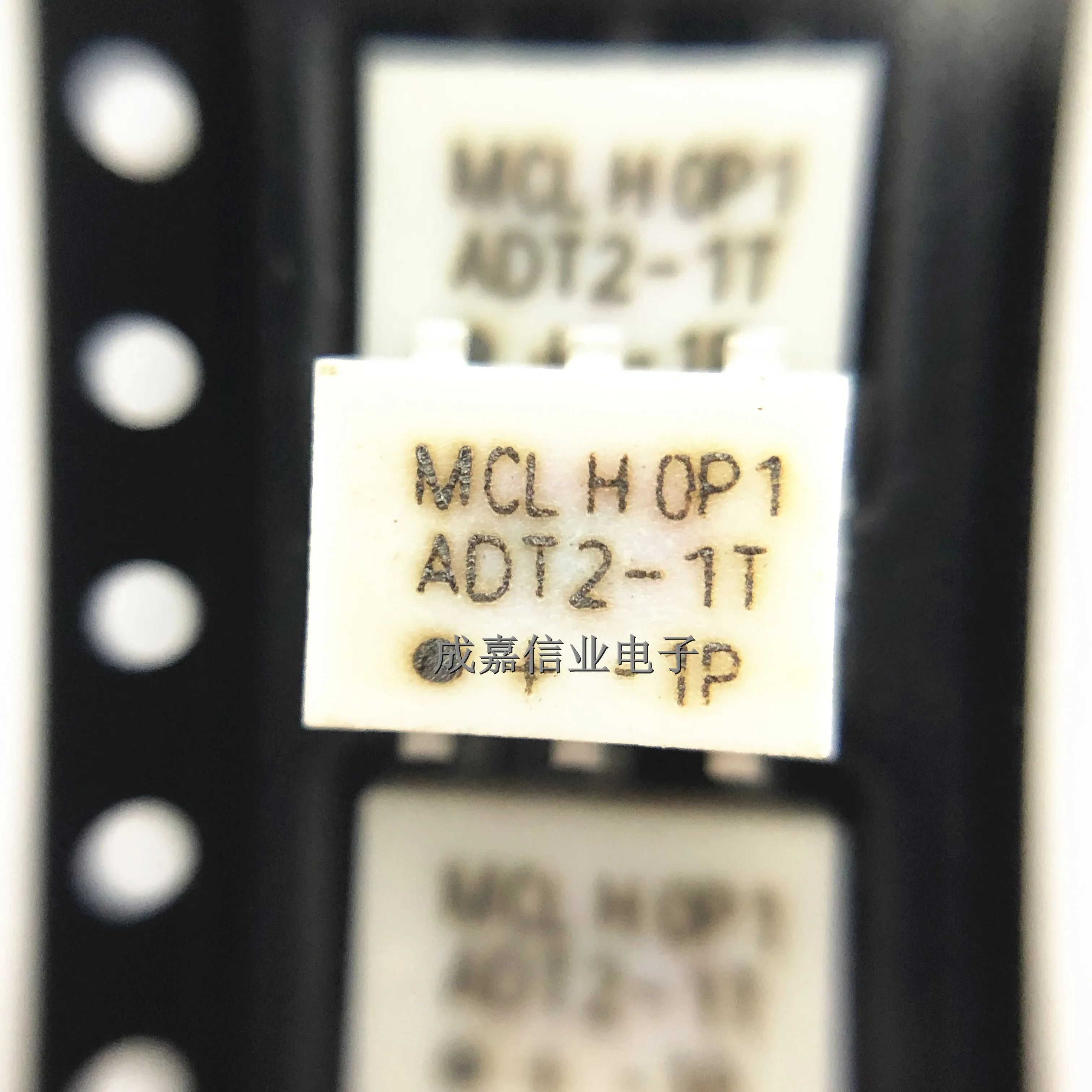 1 pcs/Lot ADT2-1T-1P + Audio TransDevices/Signal TransDevices RF XFMR / SURF MOUNT / RoHS 8 MHz à 600 MHz 50Ohms