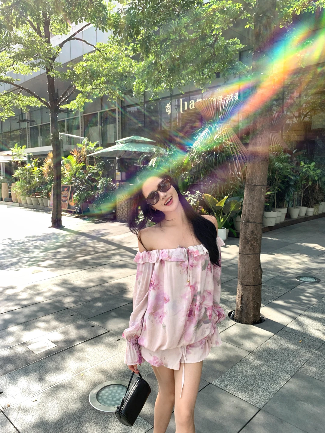 

Fashionable Floral Print Loose Off-Shoulder Shirt And High Waist Shorts Women's Spring Outfit Two-Piece Set Commute Style