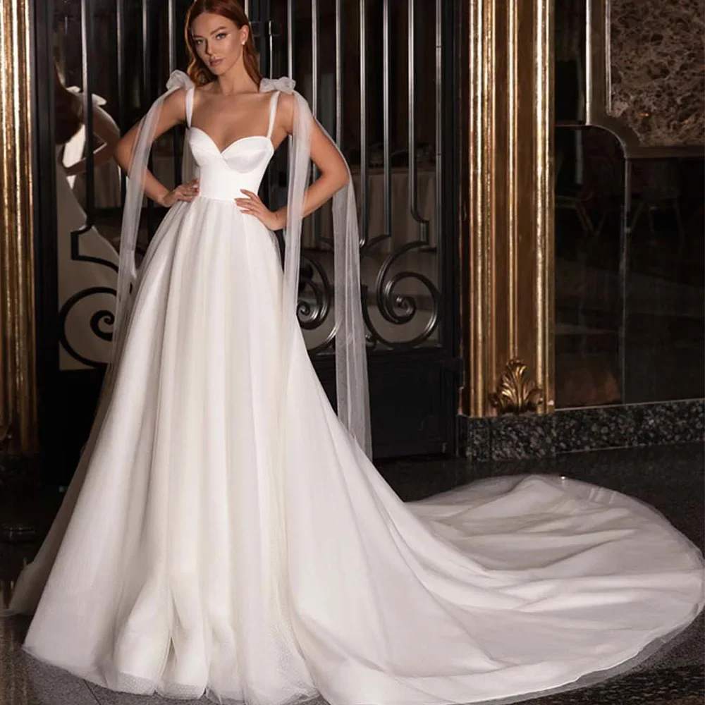 Sweetheart Tulle Spaghetti Strap Wedding Dress Bow Backless Lace-Up Bridal Marriage Gowns Court Trailing Customizable Sleeveless
