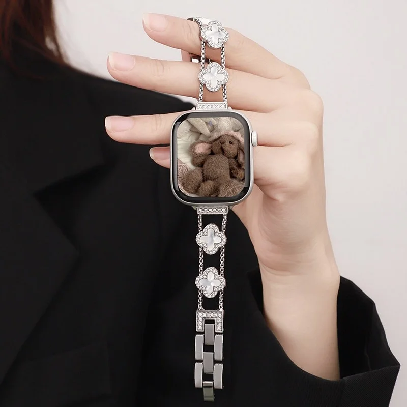 

four-clover metal compatible iWatch strap 38mm 40mm 41mm 42mm 44mm 45mm 49mm fashionable strap