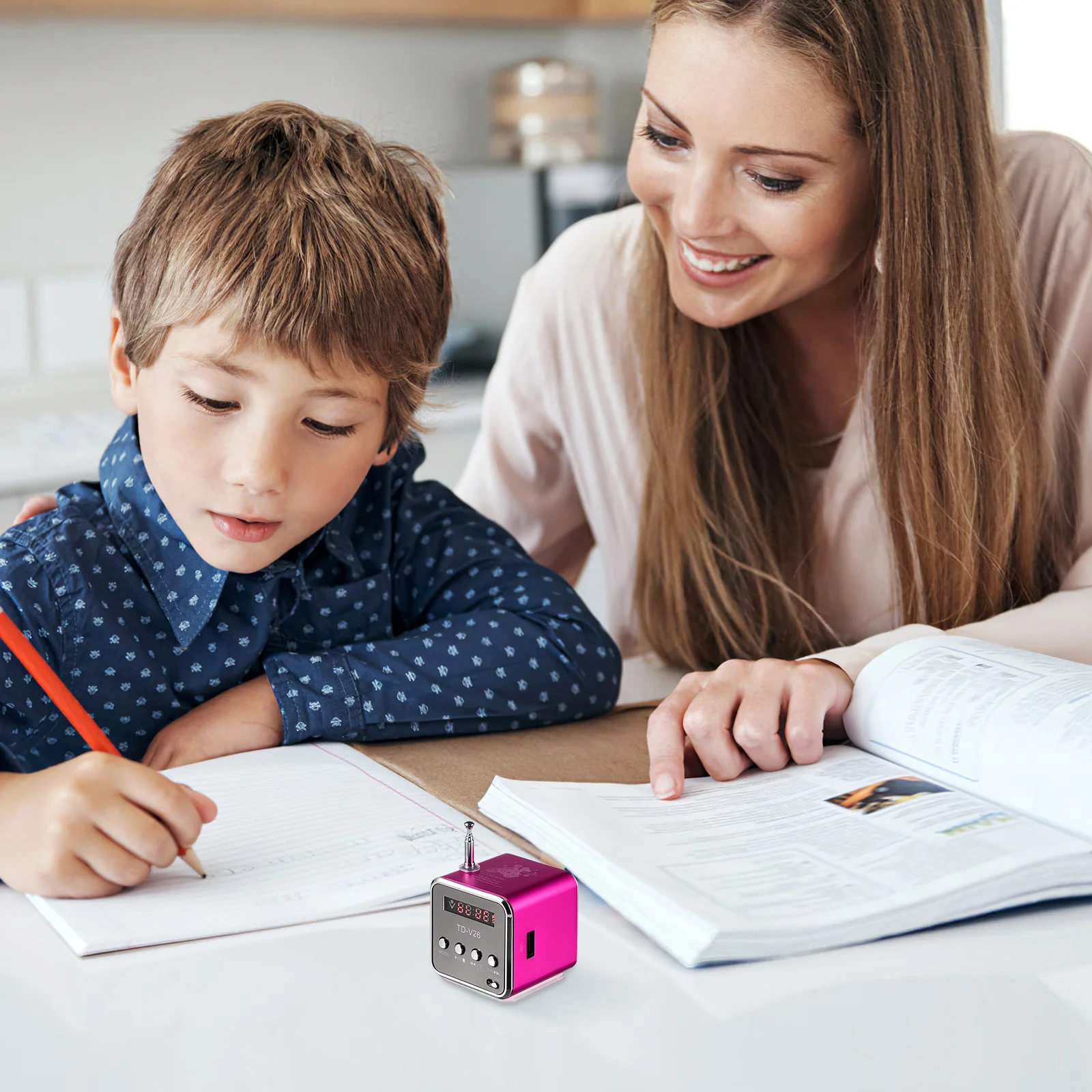 

1Set Portable Retro Radio Mini Wireless Speaker Rechargeable Desktop Travel Outdoor Bass Speaker Gift for Party