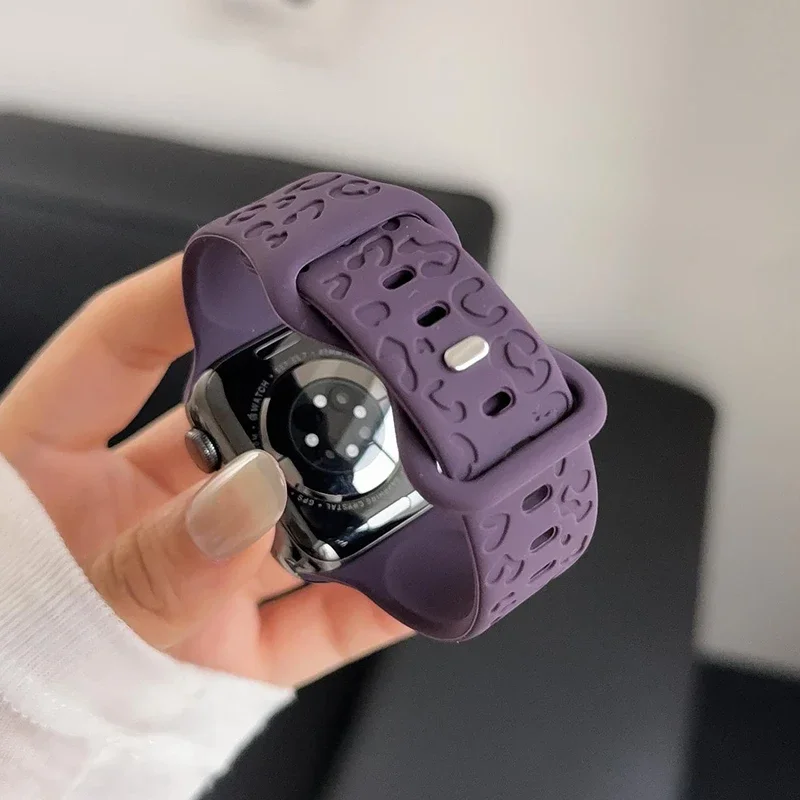 

NEW Engraved Leopard Straps For Apple Watch ultra 2 49mm 45mm 44mm 42 41 40mm Silicone bracelet for Series 10 9 8 7 3 6 5 4 Band
