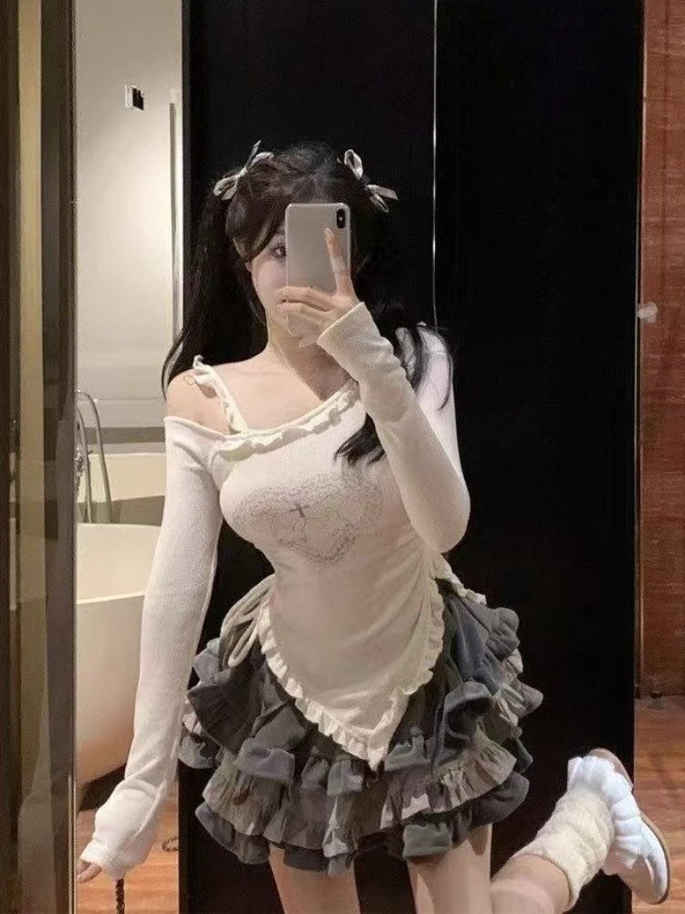 

Повседневный комплект из 2 предметов Kawaii в японском стиле, топы с открытыми плечами и длинными рукавами + милая мини-юбка для женщин, новинка 2025, зимняя модная одежда