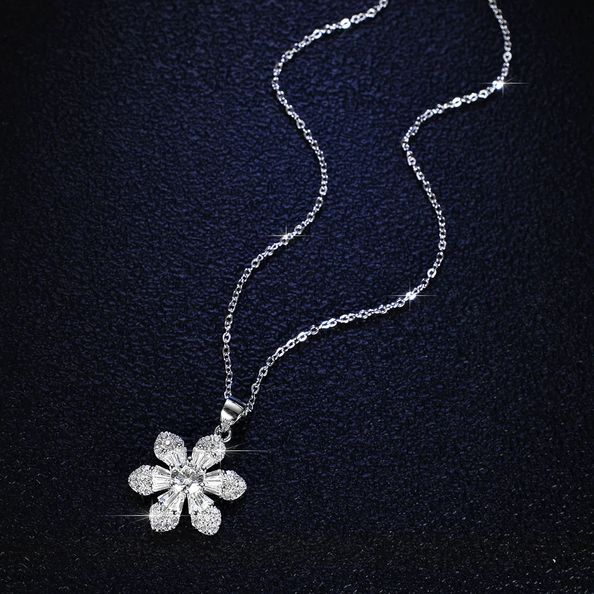 Lumira Platinum PT950 0.5 Carat Moissanite Snowflake Necklace for Women, Fashion Camellia Diamond Pendant Clavicle Chain