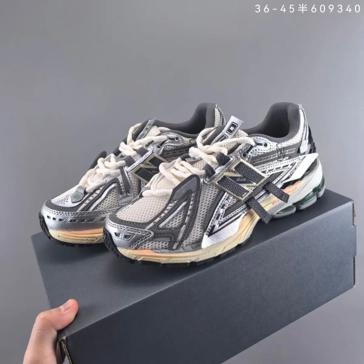 

New Walking Sneakers Breathable Fashion Running Shoes Casual Couple Shoes Low Top Outdoor Slip On Shoes