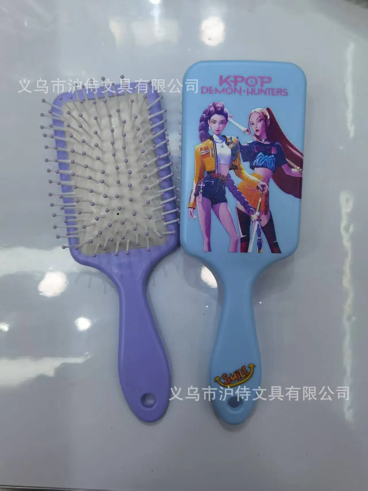 Kpop Demon Girl Group Luftkissenkamm, kreativer K-Pop Rumi-Bild-Haarkamm, kreativer tragbarer Massagekamm für Mädchen
