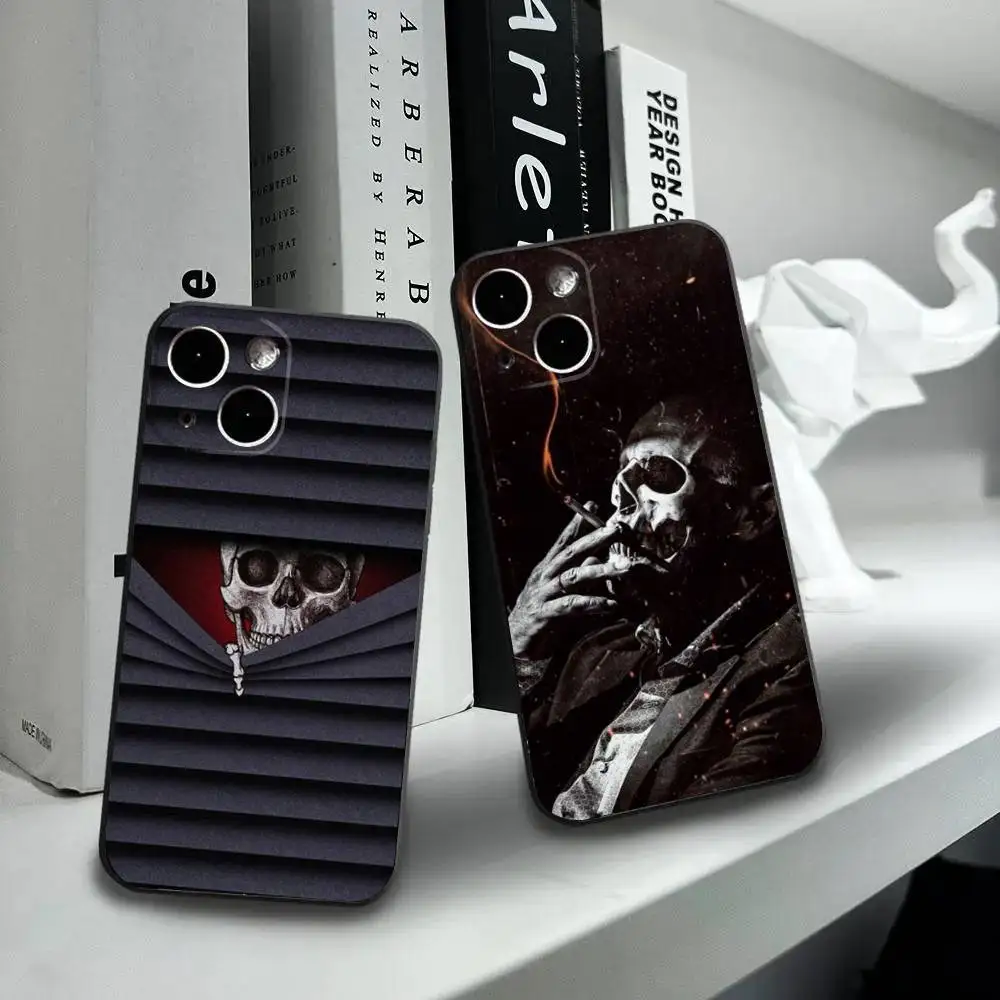 

Skull Art Phone Case For iPhone16,15,14,13,12 Mini 11 Pro XR,X,XS,MAX 7,8 Plus Silicone Cover Soft Black