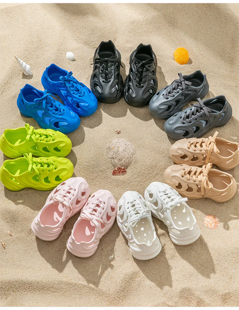 2024New Parent-child beach shoes casual sandals outdoor sports shoes fashion indoor slippers breathable Comfort cave sandals