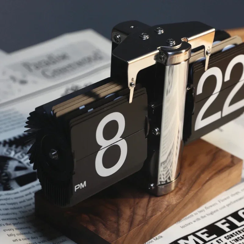 Flip Digital Clock Automatic Mechanical Desk Clock Retro Desktop Timepiece Creative Office Decor Ornament for Home Display