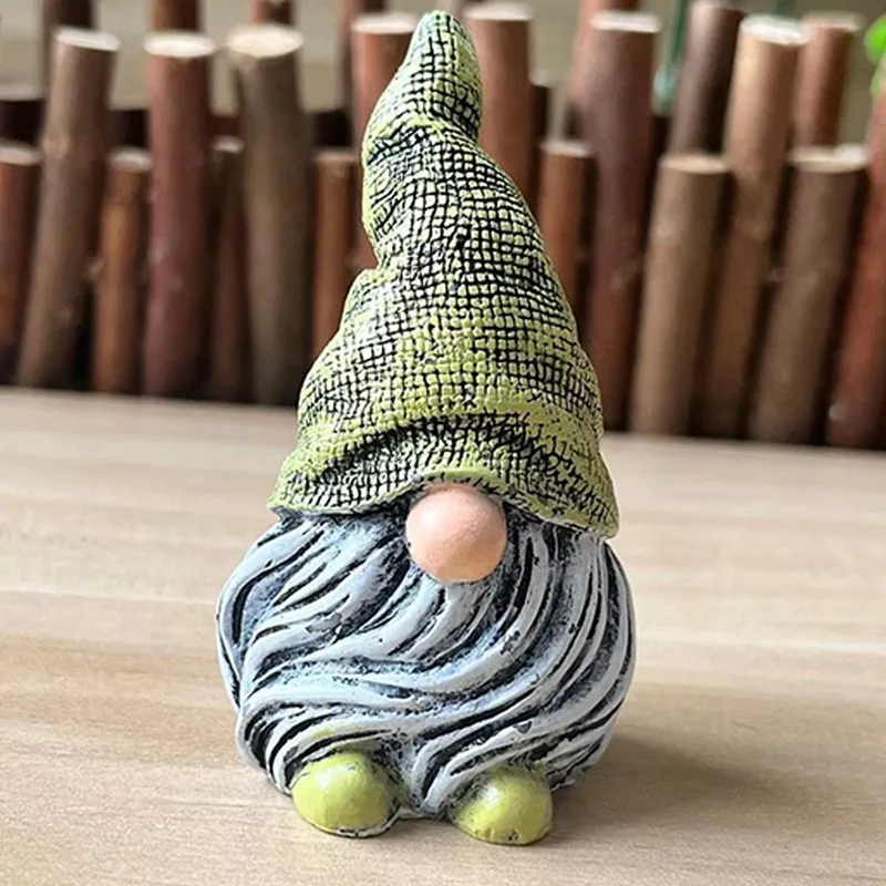 Mini Resin Christmas Gnome Santa Dwarf Figurine Fairy Garden Ornament Xmas Home Backyard Yard Holiday Decoration Craft Gift
