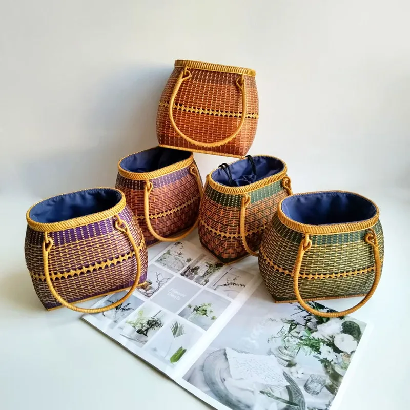 

2025 Fashion Northern Europe Style Pure Handmade Rattan Woven Handbags Travel Holiday Bamboo Storage Box Casual Beach Basket Bag